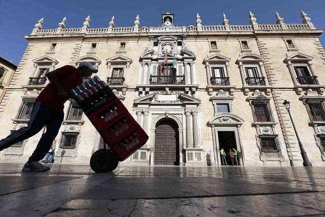 La sentencia le inhabilita para ejercer su profesión y establece indemnización para las víctimas. La sentencia le inhabilita para ejercer su profesión y establece indemnización para las víctimas.