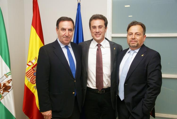En la imagen, de izda a dcha, Javier de Teresa, Jorge Fernández y Fidel Fernández.