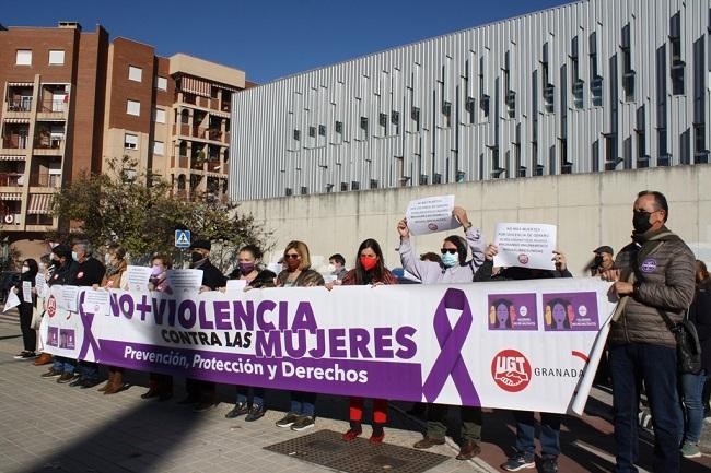 Concentración este lunes de delegados y delegadas de UGT.