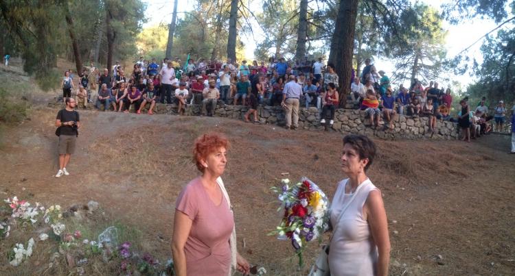 Milagro Almenara Pérez, la boticaria roja asesinada entre Víznar y Alfacar, ha recibido al fin un merecido homenaje.