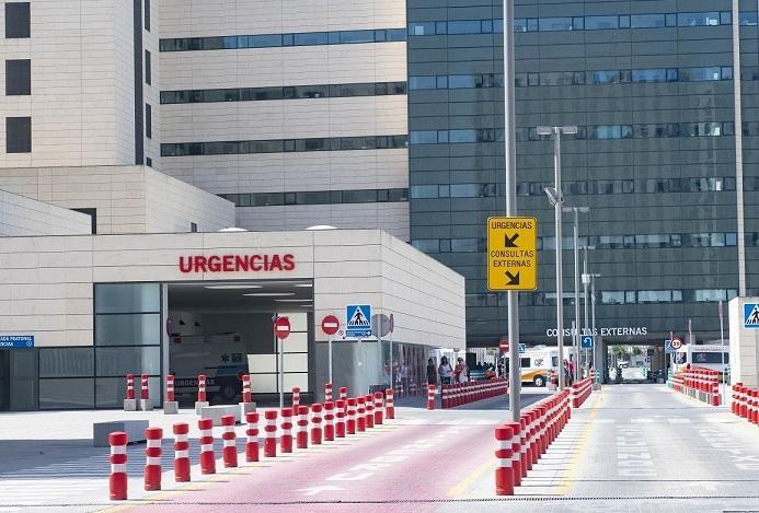 Acceso a Urgencias del PTS.