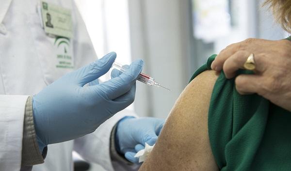 La campaña de vacunación de la gripe comenzó el mes pasado.
