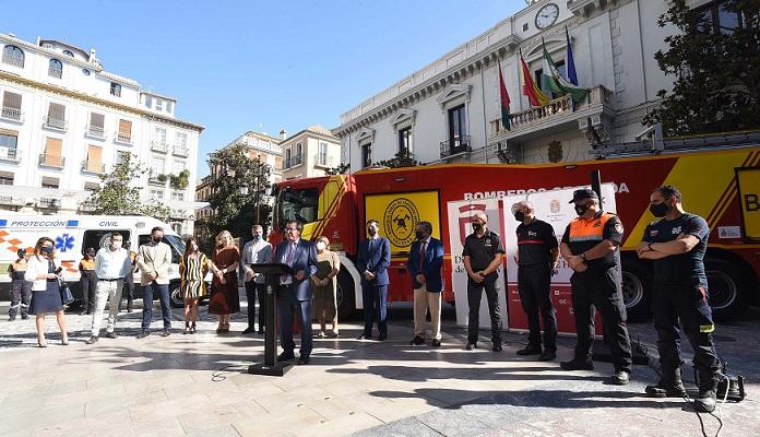 Presentación de los nuevos vehículos del Parque de Bomberos. 