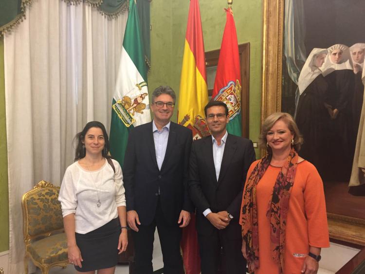 Foto oficial del encuentro. Foto oficial del encuentro.