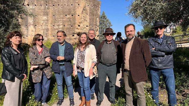 Visita del PSOE de la capital al entorno de la muralla Alberzada. 