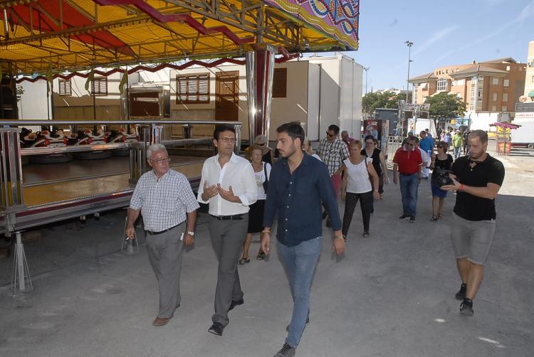 Francisco Cuenca durante su visita al recinto ferial con Antonio Ruiz y Eduardo Castillo.