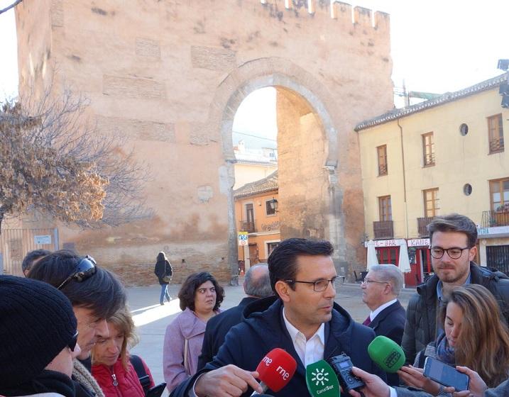 El Arco de Elvira es uno de los monumentos vigilados. 