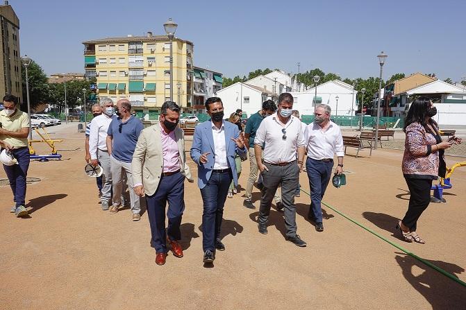 Visita municipal al barrio de La Chana. 