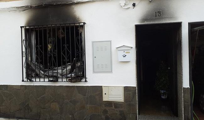 Estado de la vivienda tras el incendio.