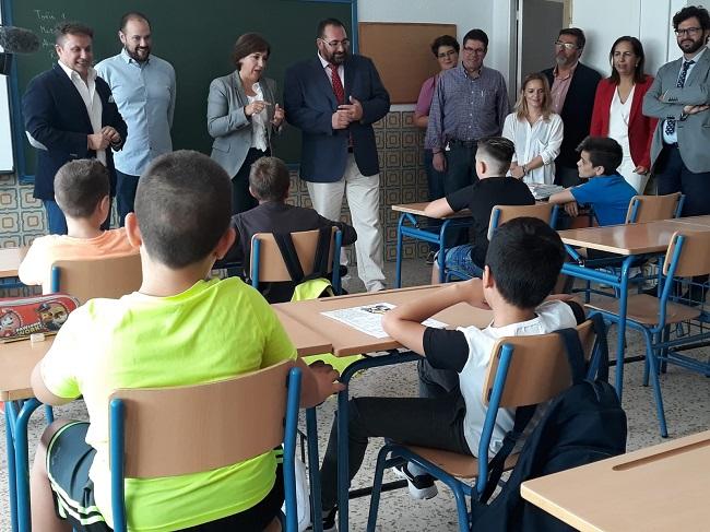 Lo delegados en la apertura del curso en Pinos Puente.