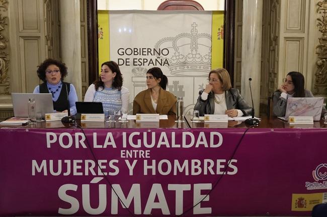 Imagen de la mesa redonda.