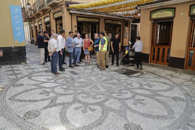 El alcalde, en su visita al entorno de Almireceros.