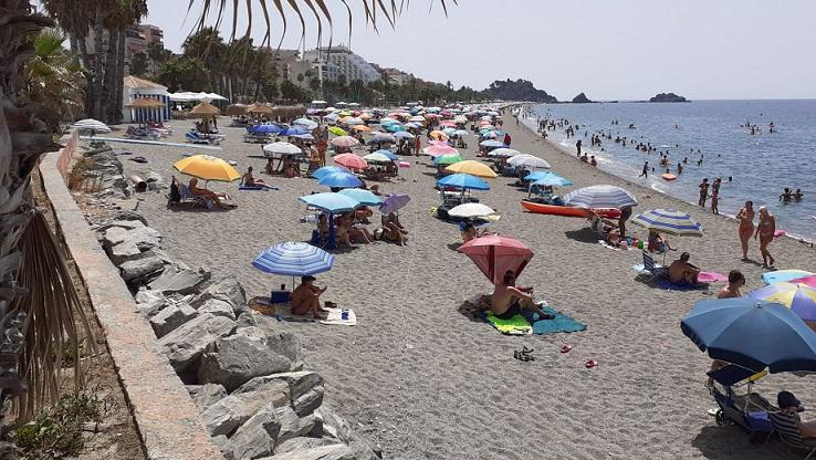 Playa de San Cristóbal, en la zona frente Chinasol. 