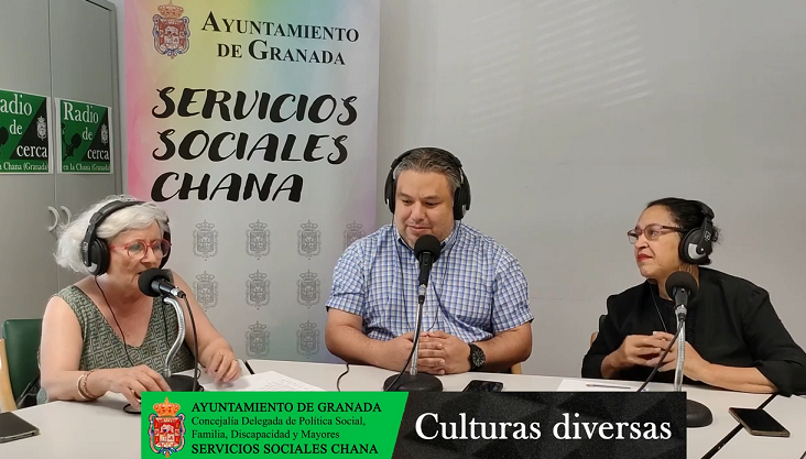 Emisión de uno de los programas que se emiten desde La Chana.