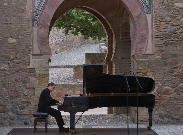 El pianista Pierre-Laurent Aimard, en un momento del homenaje. 