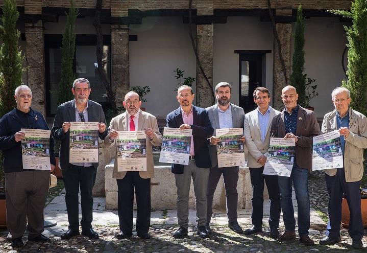 Presentación del ciclo de teatro en el Corral del Carbón. 