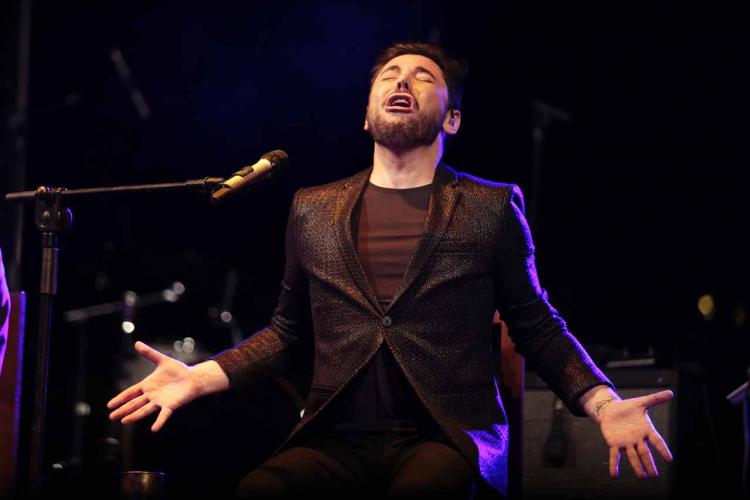 Por el escenario pasaron también Arcángel, Estrella y Soleá Morente y Los Evangelistas, entre otros. Miguel Poveda abrió el concierto 'La Vega para Lorca', en Fuente Vaqueros.