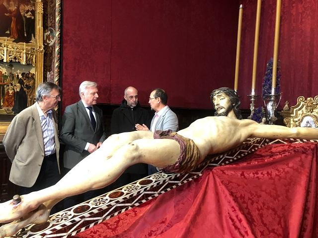 Cristo del Silencio, de José de Mora, que ha sido examinado por el laboratorio móvil del IAPH.