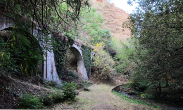 Acueducto de San Pedro, en uno de los puntos del paseo. 