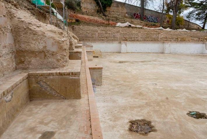 El Albercón del Moro, vaciado para las obras de recuperación del entorno.