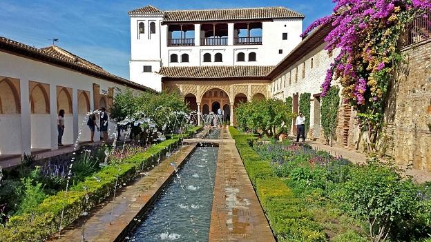 Patio de la Acequia del Generalife.