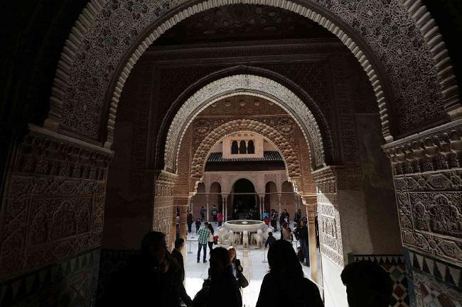 Visitantes en la Alhambra. 