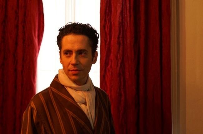 El actor, en una escena del largometraje rodado en Granada.