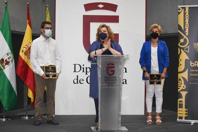 Fátima Gómez con Óscar Musso y Marina Martín.