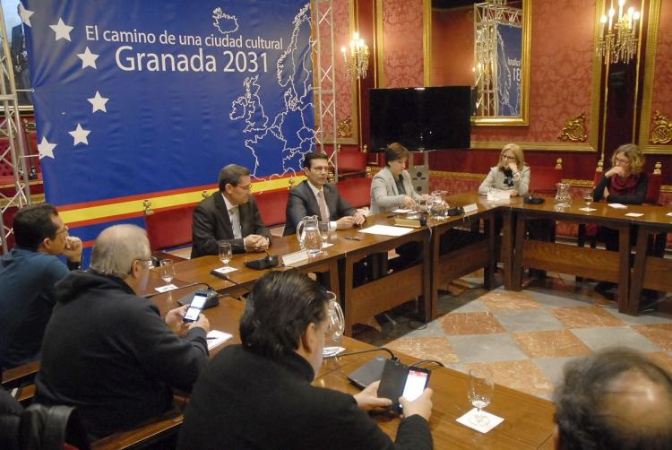 El alcalde ha presidido la comisión técnica. 