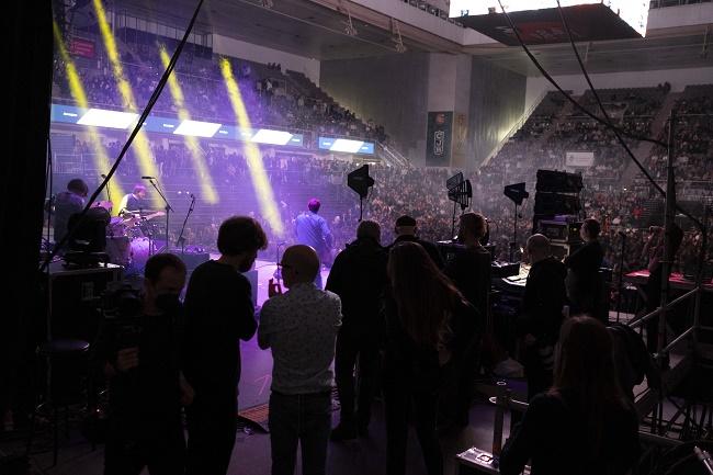 Imagen de archivo, desde el backstage, de un concierto solidario.