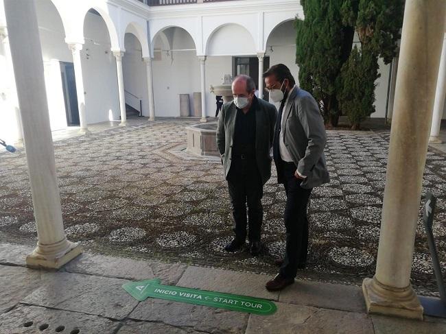 Antonio Granados e Isidro Toro, en la reapertura del Arqueológico.