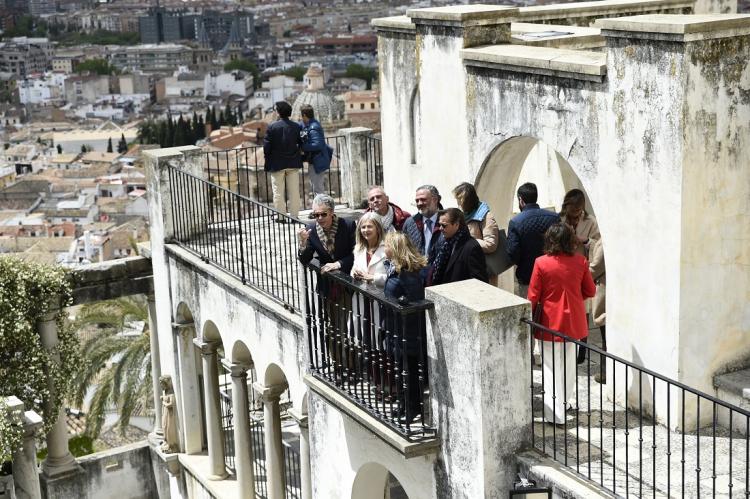 La consejera de Cultura en su visita al carmen de Rodríguez Acosta.