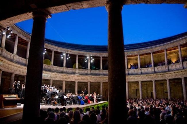 Palacio de Carlos V, uno de los escenarios del festival.