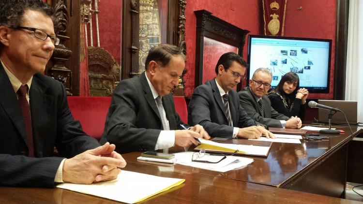 El convenio se ha firmado esta mañana en el Ayuntamiento.