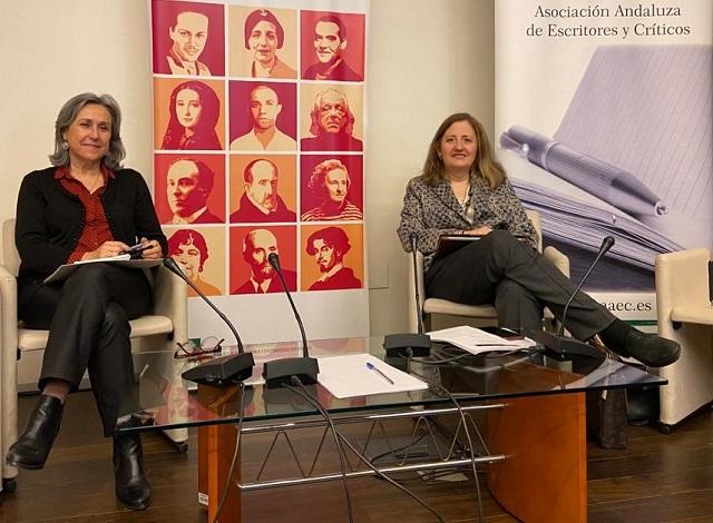 La presidenta y vicepresidenta de la asociación.