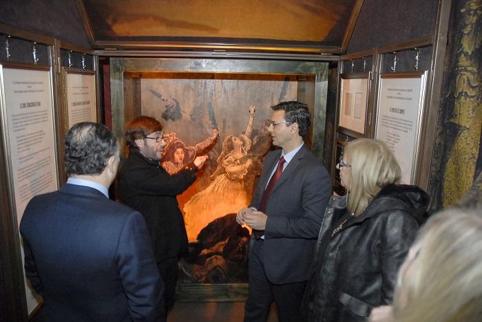 El alcalde, en la visita a la exposición.