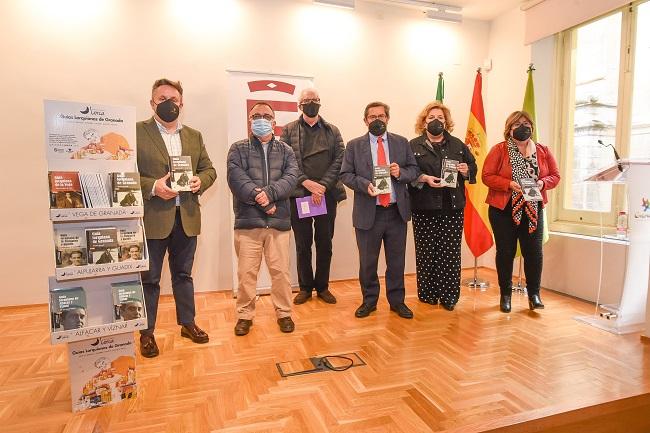 De izquierda a derecha, Enrique Medina, Alejandro Víctor García, Andrés Soria, José Entrena, Fátima Gómez y Ana Muñoz. Presentación de la nueva guía lorquiana, este martes.