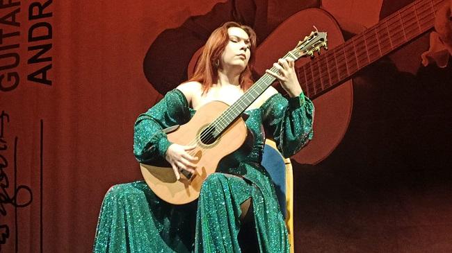 La guitarrista rusa Vera Danilina, una de las finalistas.