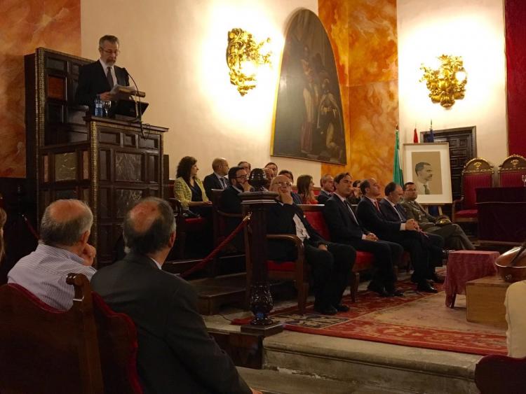 La Real Academia ha entregado este jueves sus medallas de honor. 