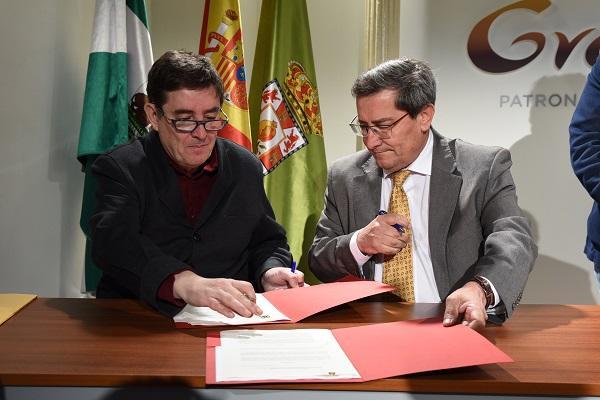 Luis García Montero y José Entrena en una imagen de archivo.