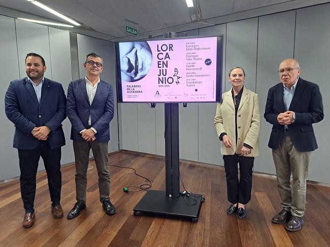 De derecha a izquierda, Justo Navarro, Laura García Lorca, Juan Ramón Ferreira y Javier Bravo.