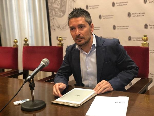 Manuel Olivares. Manuel Olivares.