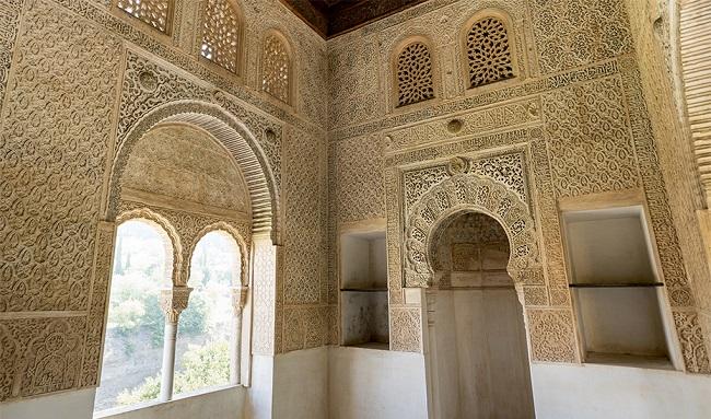Detalle de una de las estancias de la Alhambra. 