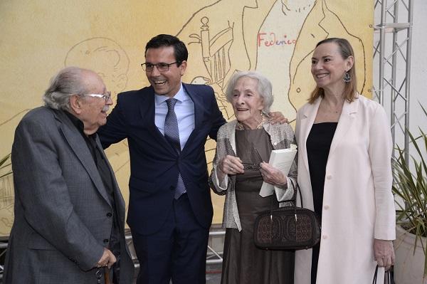 Laura García Lorca junto a Ida Vitale, Francisco Cuenca y Rafael Guillén.
