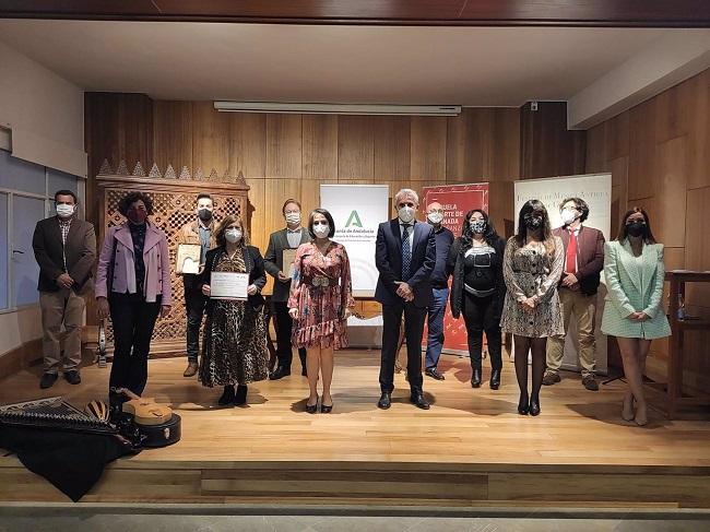 La entrega de premios ha sido en el salón de actos de la Escuela de Arte de Granada.