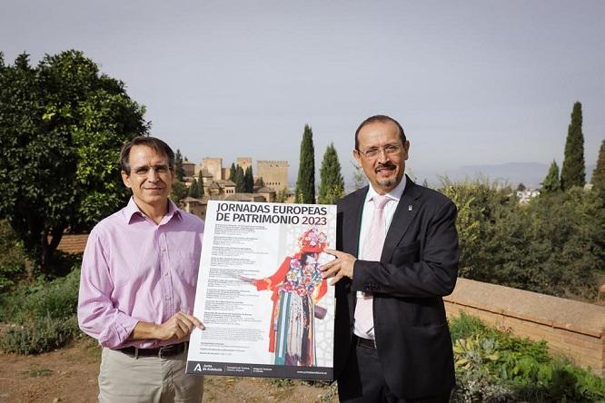 Juan Salvador y Fernando Egea muestran el cartel de las jornadas.