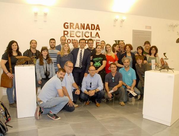 Inauguración de la exposición 'Granada Recicla con Arte'.