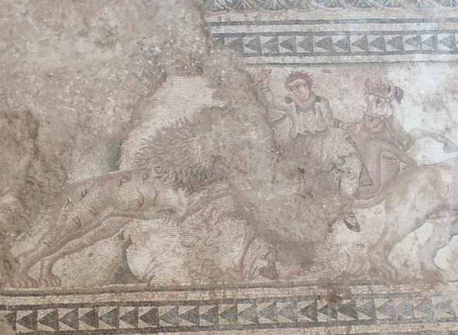 Figura de un jinete descubierto en el mosaico de caza de Salar