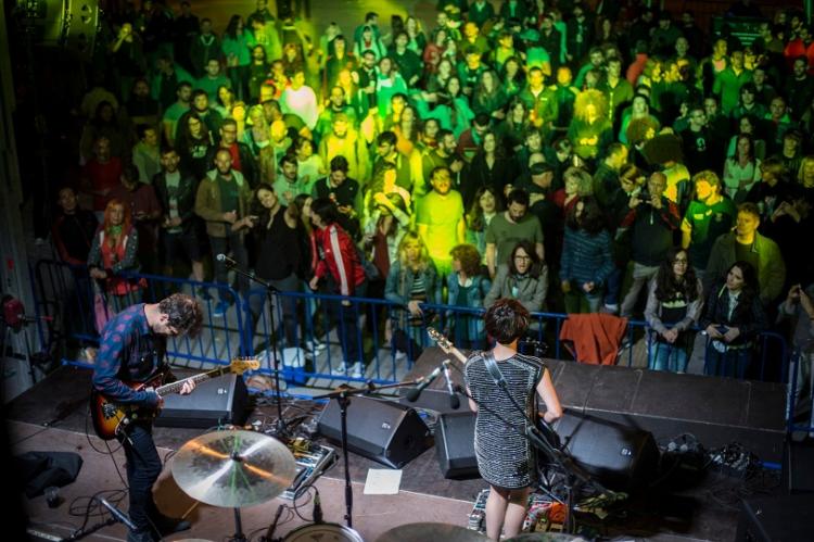 Triángulo de Amor Bizarro cerró el festival la noche del sábado.