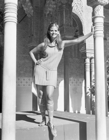 La actriz, en la Alhambra.